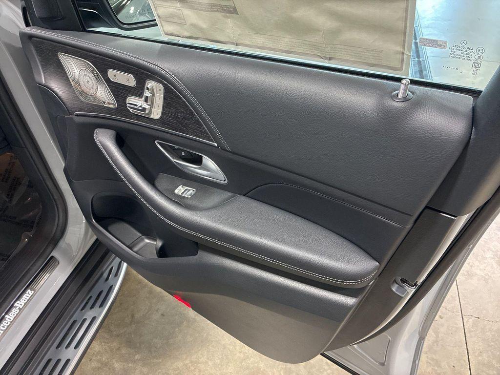 new 2026 Mercedes-Benz GLE 450 car, priced at $91,245