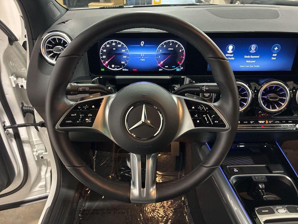 used 2025 Mercedes-Benz GLA 250 car, priced at $40,995