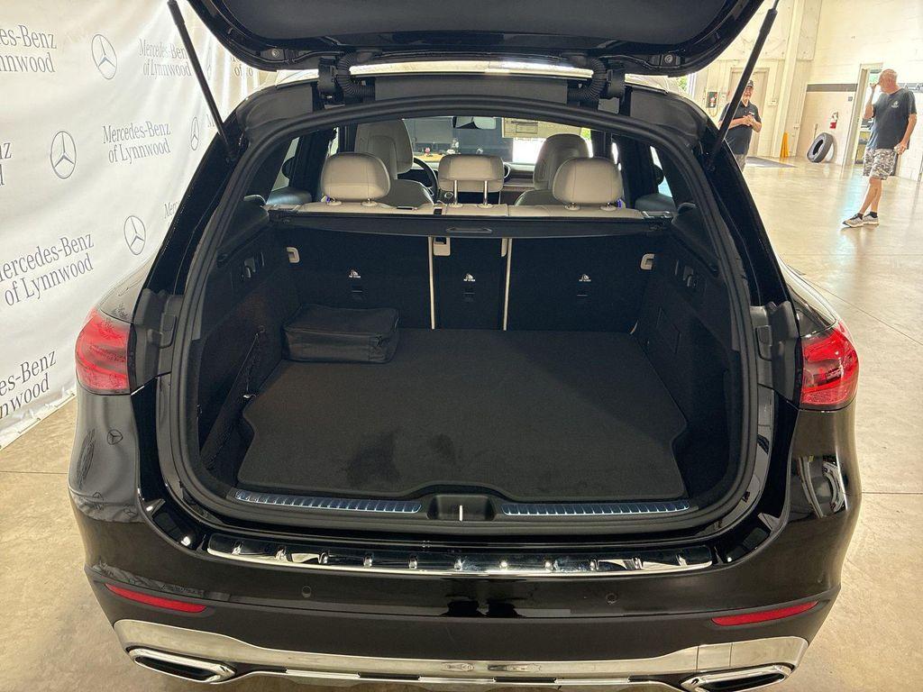 new 2025 Mercedes-Benz GLC 350e car, priced at $63,920
