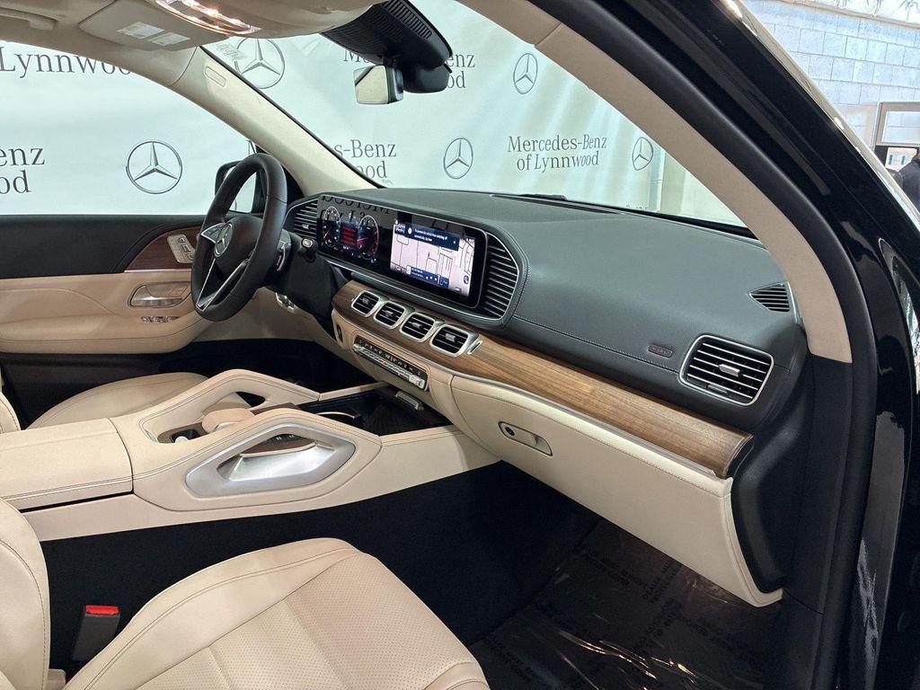 new 2026 Mercedes-Benz GLE 450 car, priced at $81,875