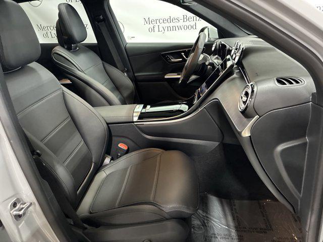 new 2025 Mercedes-Benz GLC 300 car, priced at $59,680