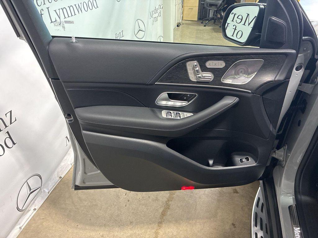new 2026 Mercedes-Benz GLE 580 car, priced at $107,345