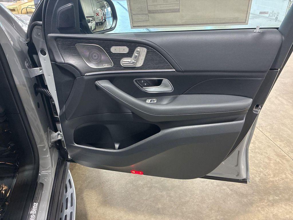 new 2026 Mercedes-Benz GLE 580 car, priced at $107,345