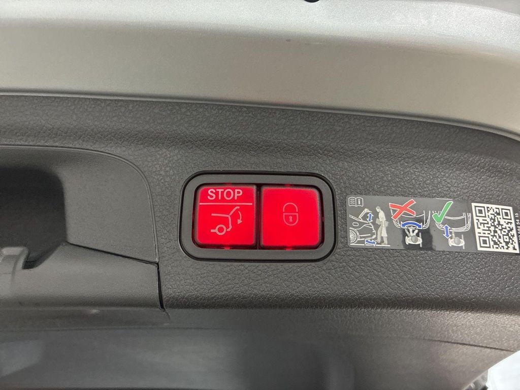 new 2026 Mercedes-Benz GLE 450 car, priced at $83,375