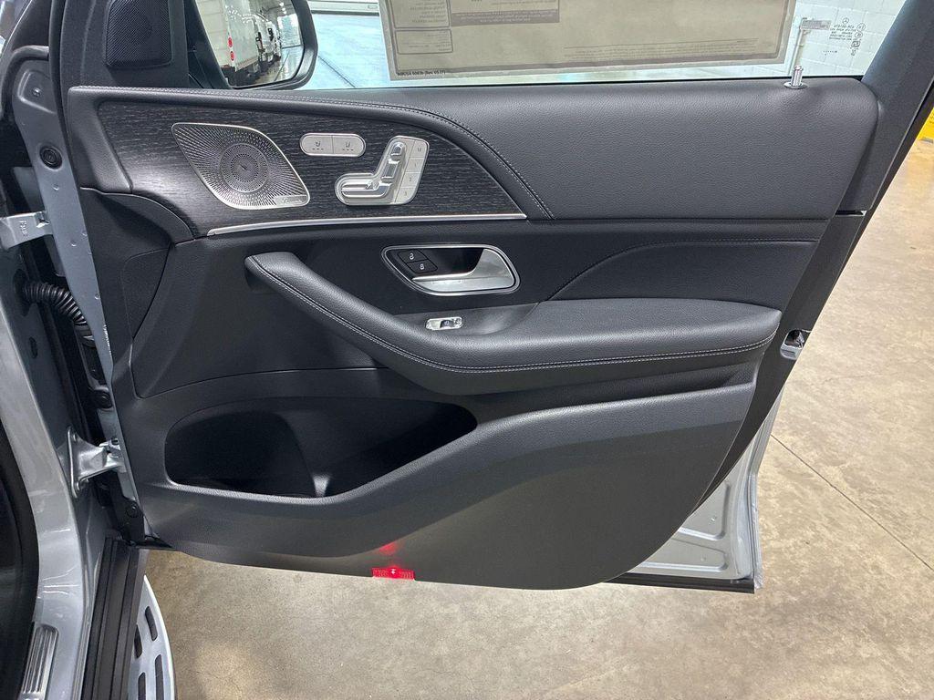 new 2026 Mercedes-Benz GLE 450 car, priced at $83,375