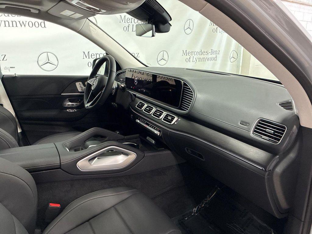 new 2026 Mercedes-Benz GLE 450 car, priced at $80,825
