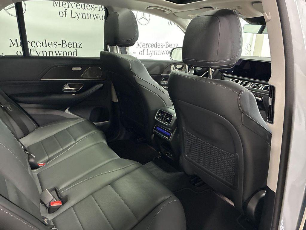 new 2026 Mercedes-Benz GLE 450 car, priced at $80,825