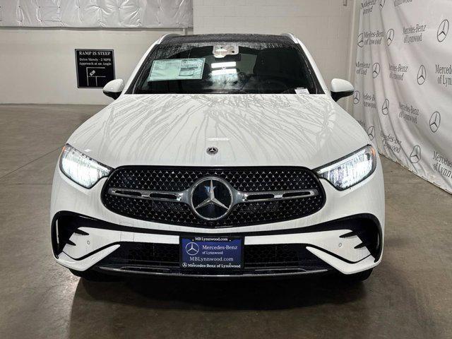 new 2025 Mercedes-Benz GLC 300 car, priced at $59,835