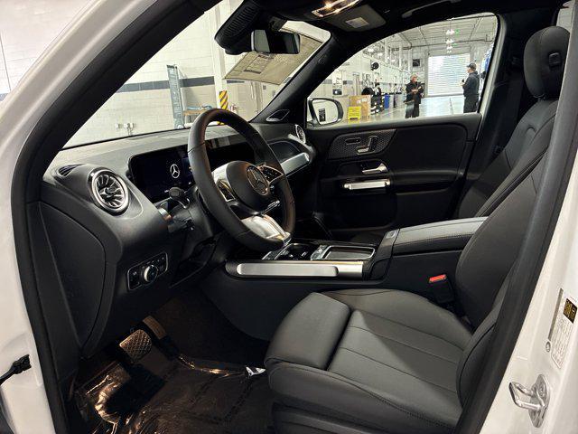 new 2025 Mercedes-Benz GLB 250 car, priced at $53,320