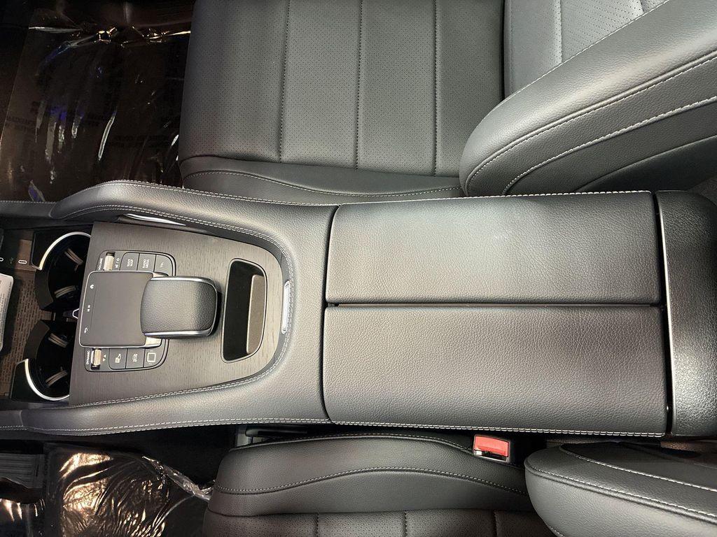 new 2025 Mercedes-Benz GLE 450 car, priced at $87,370