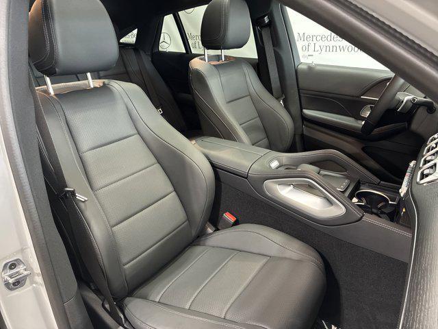 new 2025 Mercedes-Benz GLE 450 car, priced at $87,370