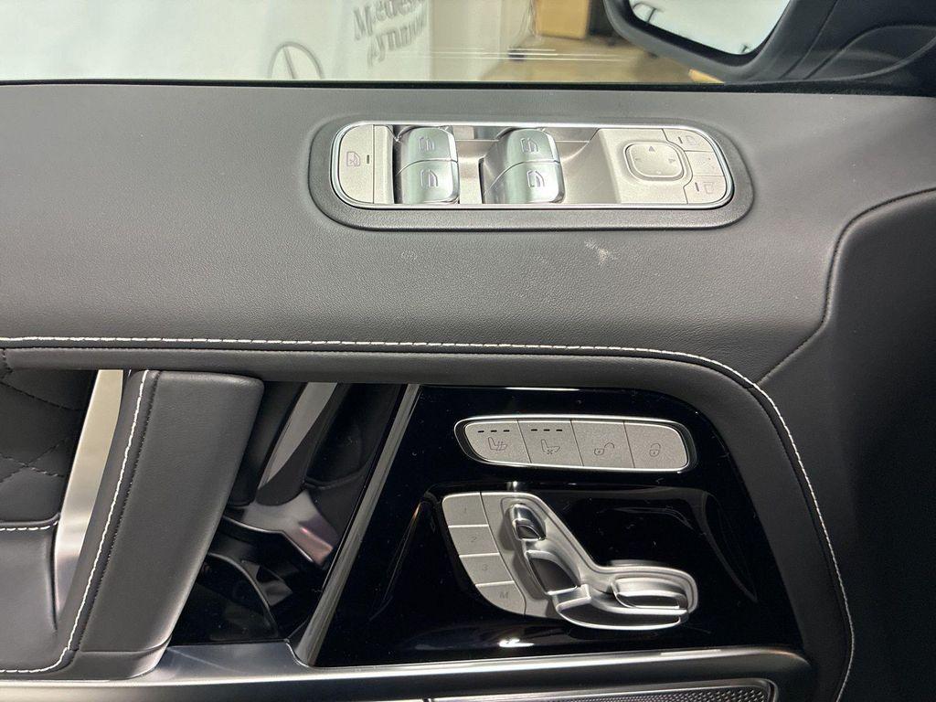 new 2025 Mercedes-Benz G-Class car, priced at $176,395