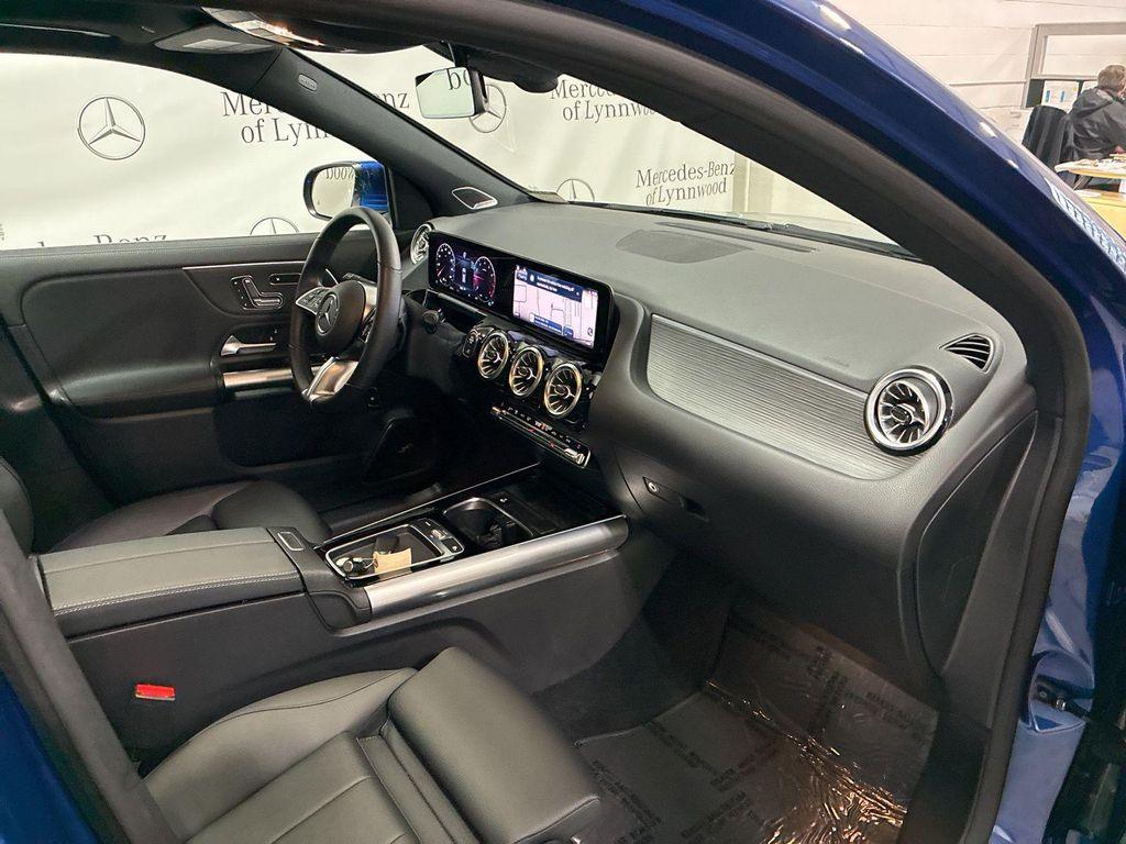 used 2025 Mercedes-Benz GLA 250 car, priced at $42,995