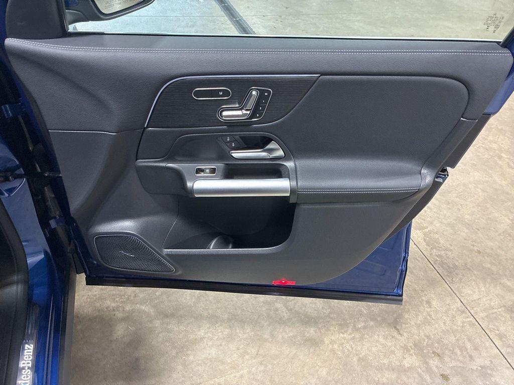 used 2025 Mercedes-Benz GLA 250 car, priced at $42,995