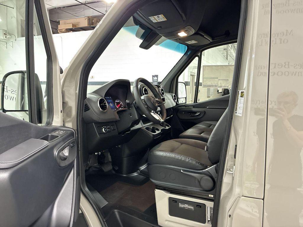 new 2025 Mercedes-Benz Sprinter 2500 car, priced at $69,962