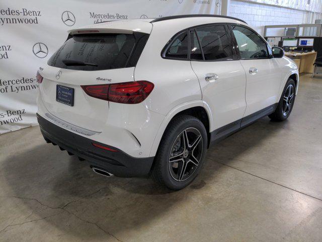 new 2024 Mercedes-Benz GLA 250 car, priced at $51,225