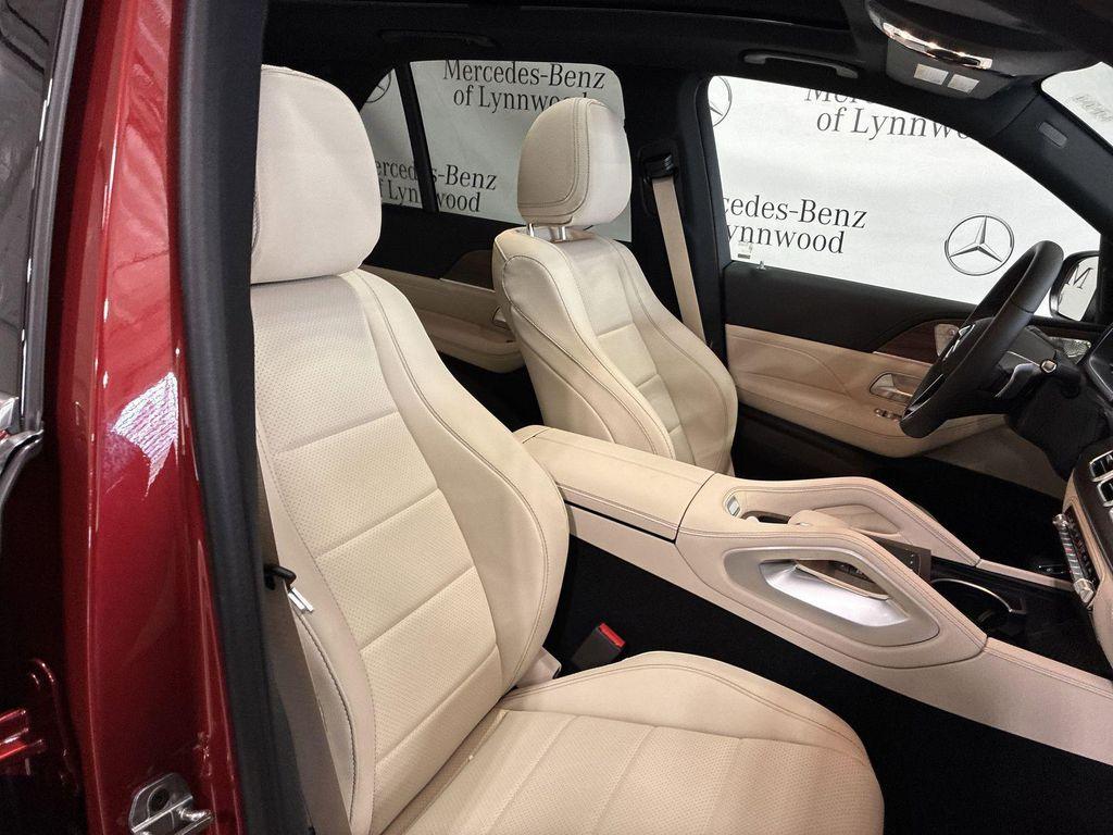 new 2025 Mercedes-Benz GLE 350 car, priced at $75,175