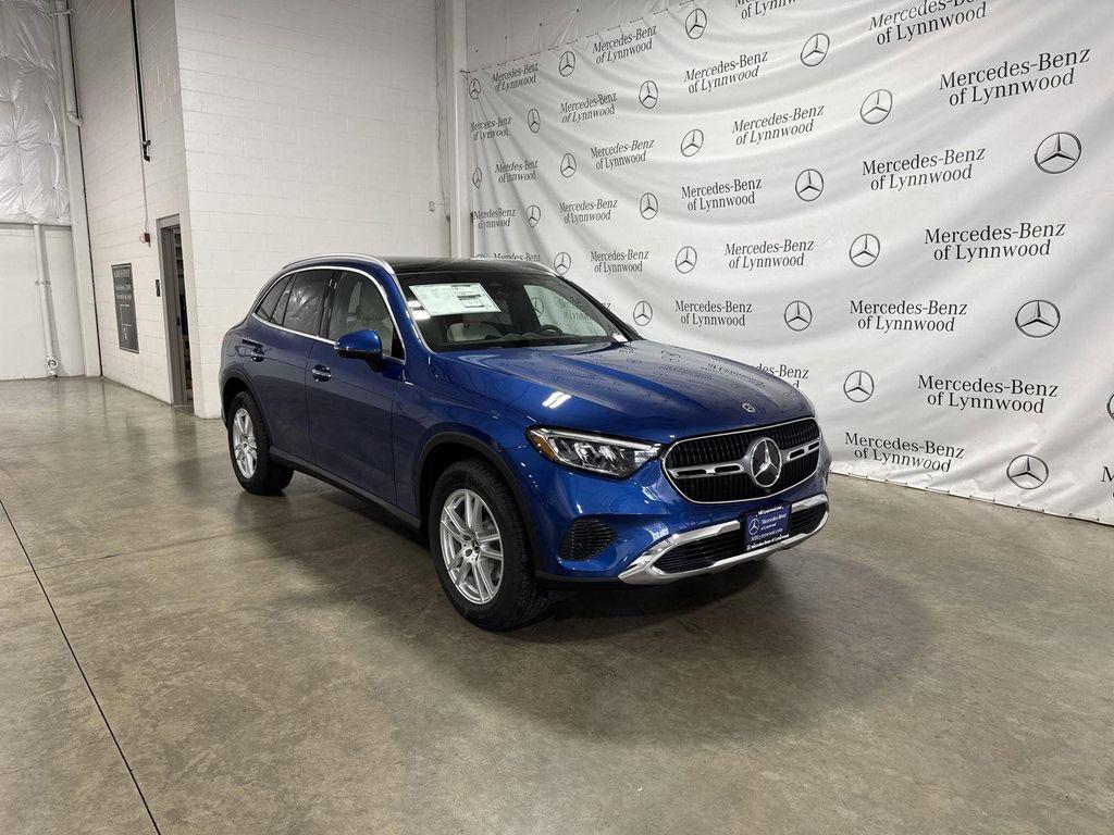 new 2025 Mercedes-Benz GLC 300 car, priced at $57,920