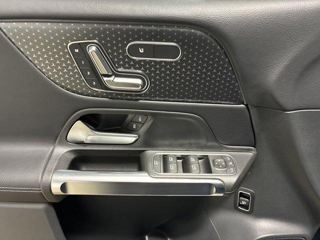 new 2025 Mercedes-Benz GLB 250 car, priced at $53,655