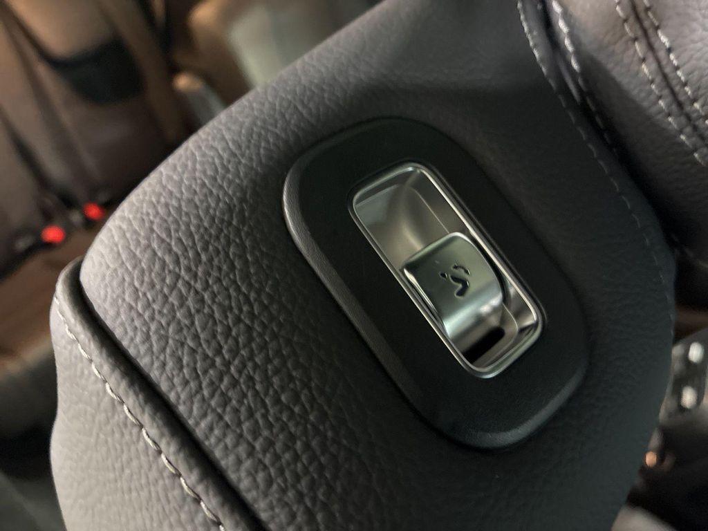 new 2025 Mercedes-Benz GLS 450 car, priced at $91,945