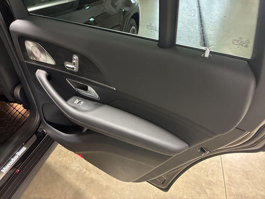 new 2025 Mercedes-Benz GLS 450 car, priced at $91,945