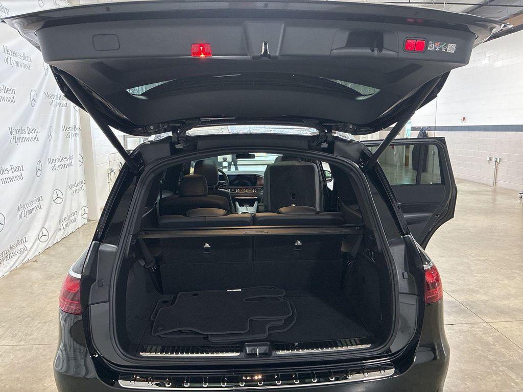 new 2025 Mercedes-Benz GLS 450 car, priced at $91,945