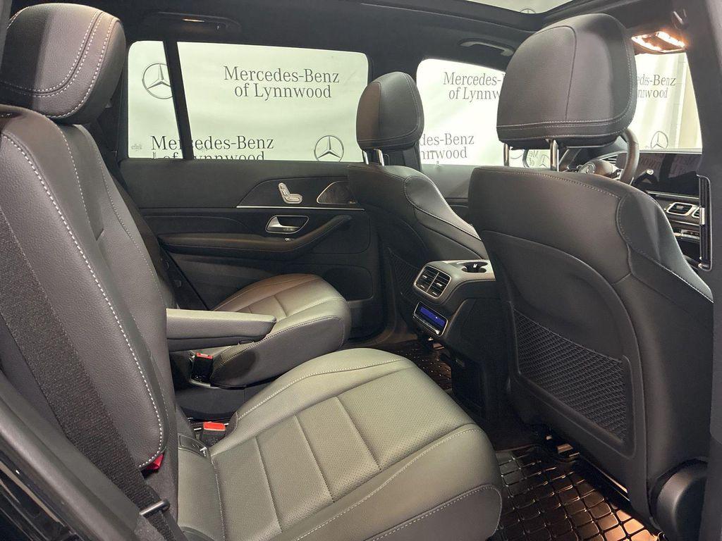 new 2025 Mercedes-Benz GLS 450 car, priced at $91,945