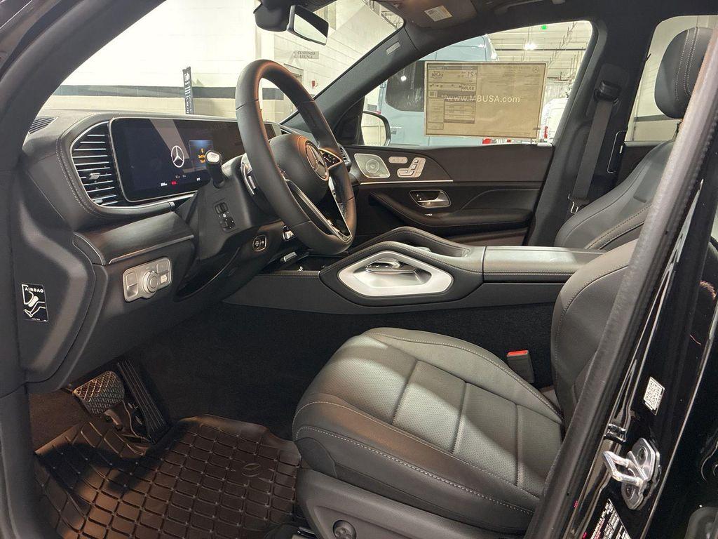 new 2025 Mercedes-Benz GLS 450 car, priced at $91,945