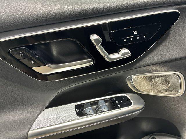 new 2025 Mercedes-Benz GLC 300 car, priced at $57,955
