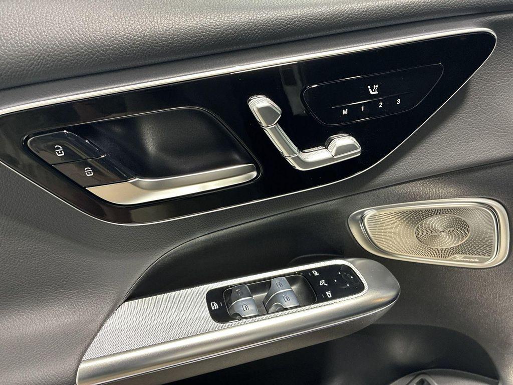 new 2025 Mercedes-Benz GLC 300 car, priced at $57,955