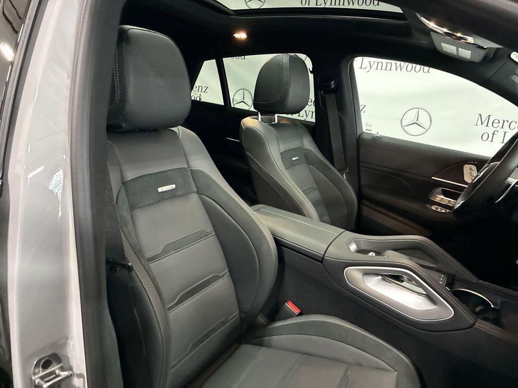 new 2025 Mercedes-Benz AMG GLE 53 car, priced at $100,345