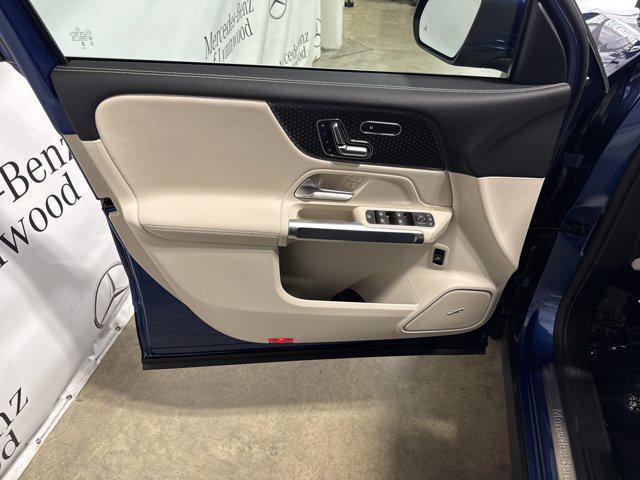 new 2025 Mercedes-Benz GLB 250 car, priced at $53,470