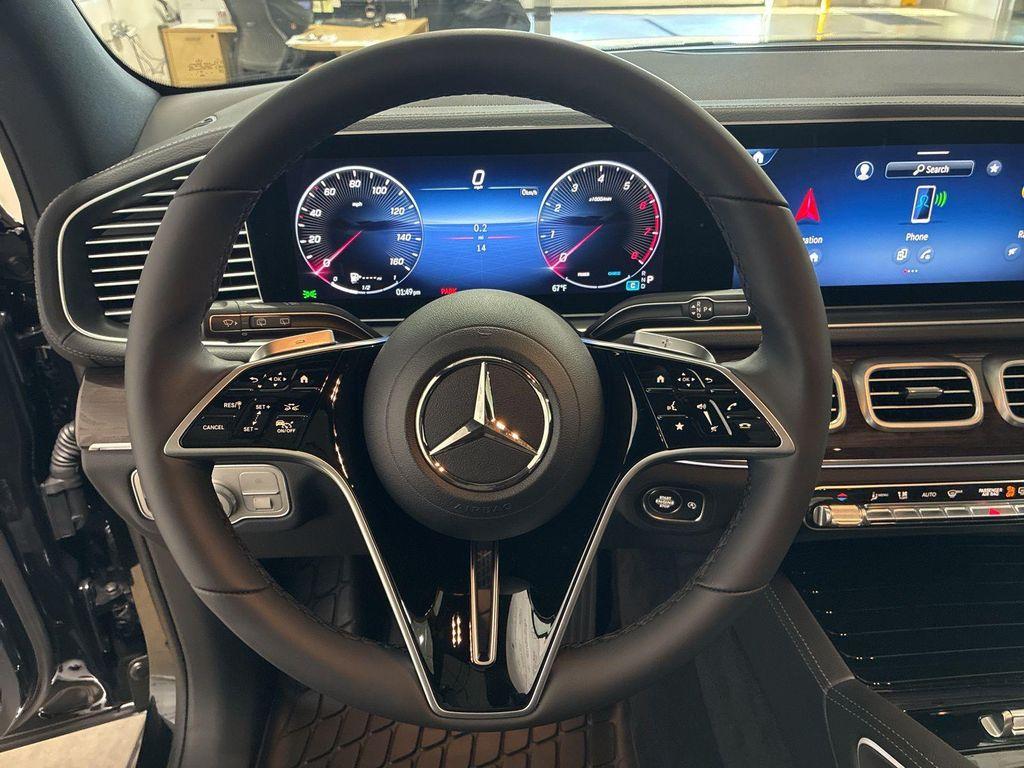new 2025 Mercedes-Benz GLS 450 car, priced at $92,275