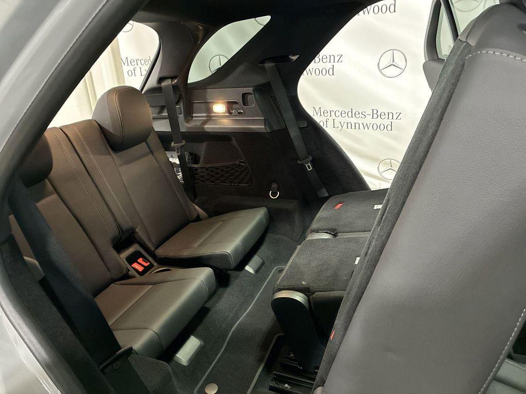 new 2025 Mercedes-Benz GLE 450 car, priced at $87,560