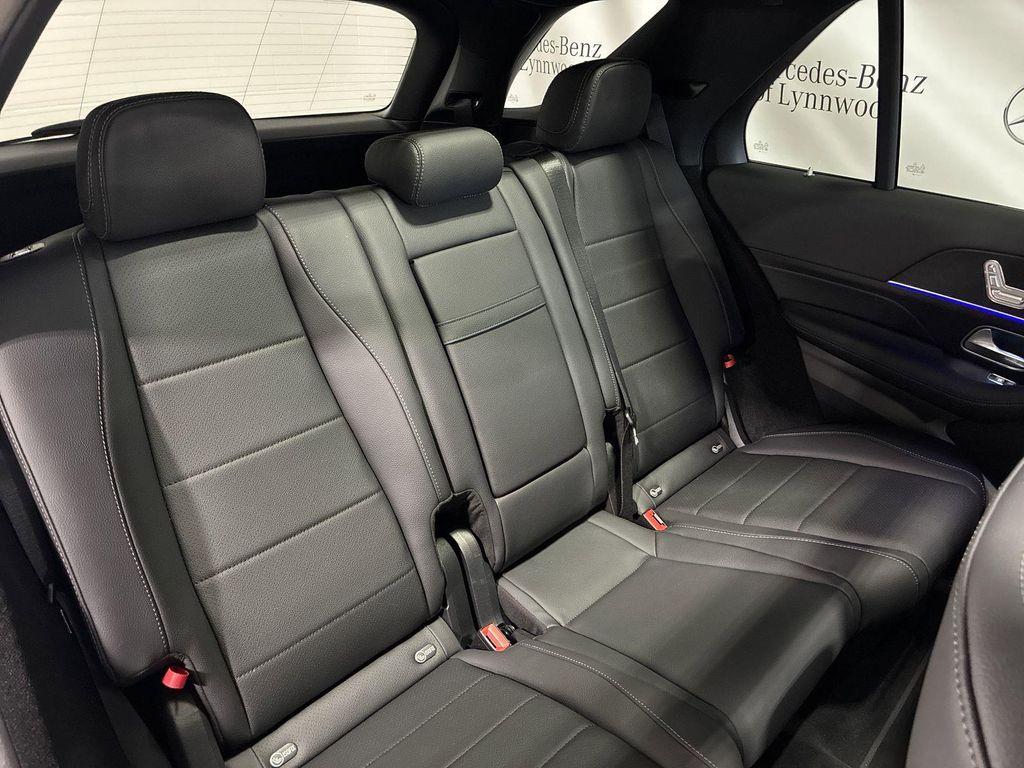 new 2025 Mercedes-Benz GLE 450 car, priced at $87,560