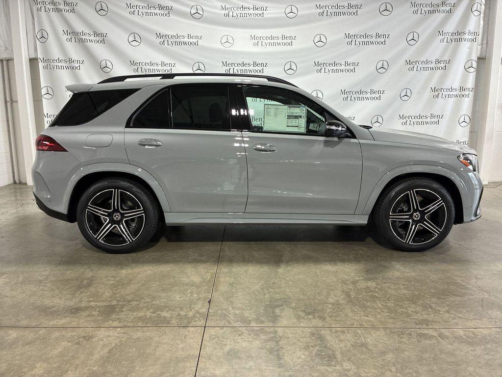 new 2025 Mercedes-Benz GLE 450 car, priced at $87,560