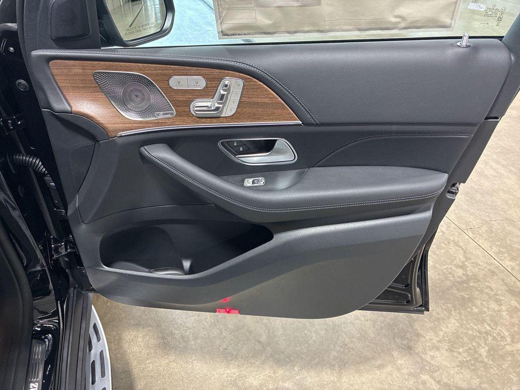 new 2026 Mercedes-Benz GLE 450 car, priced at $82,025