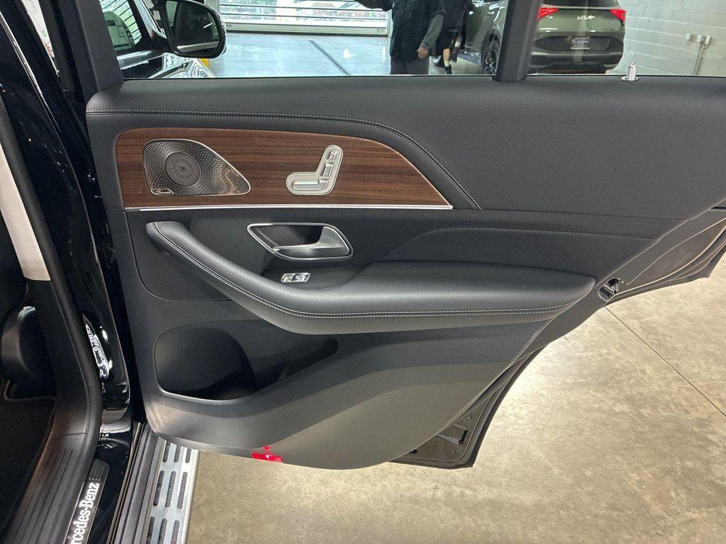 new 2026 Mercedes-Benz GLE 450 car, priced at $82,025