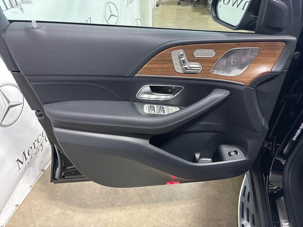 new 2026 Mercedes-Benz GLE 450 car, priced at $82,025