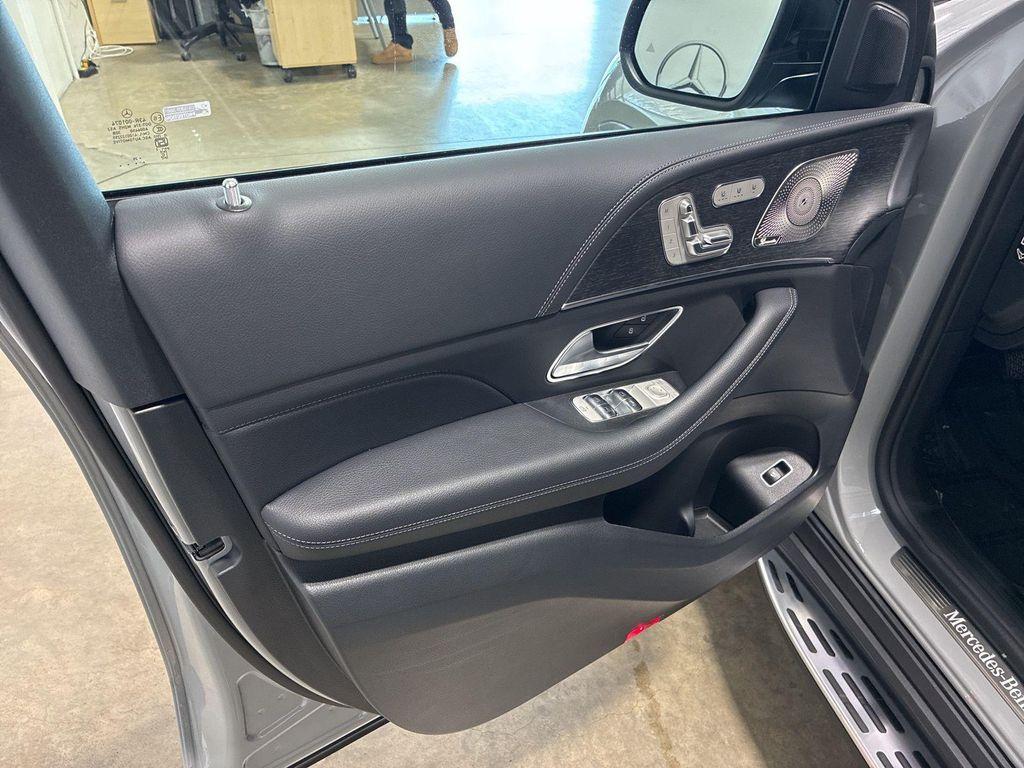 new 2026 Mercedes-Benz GLE 450 car, priced at $84,025