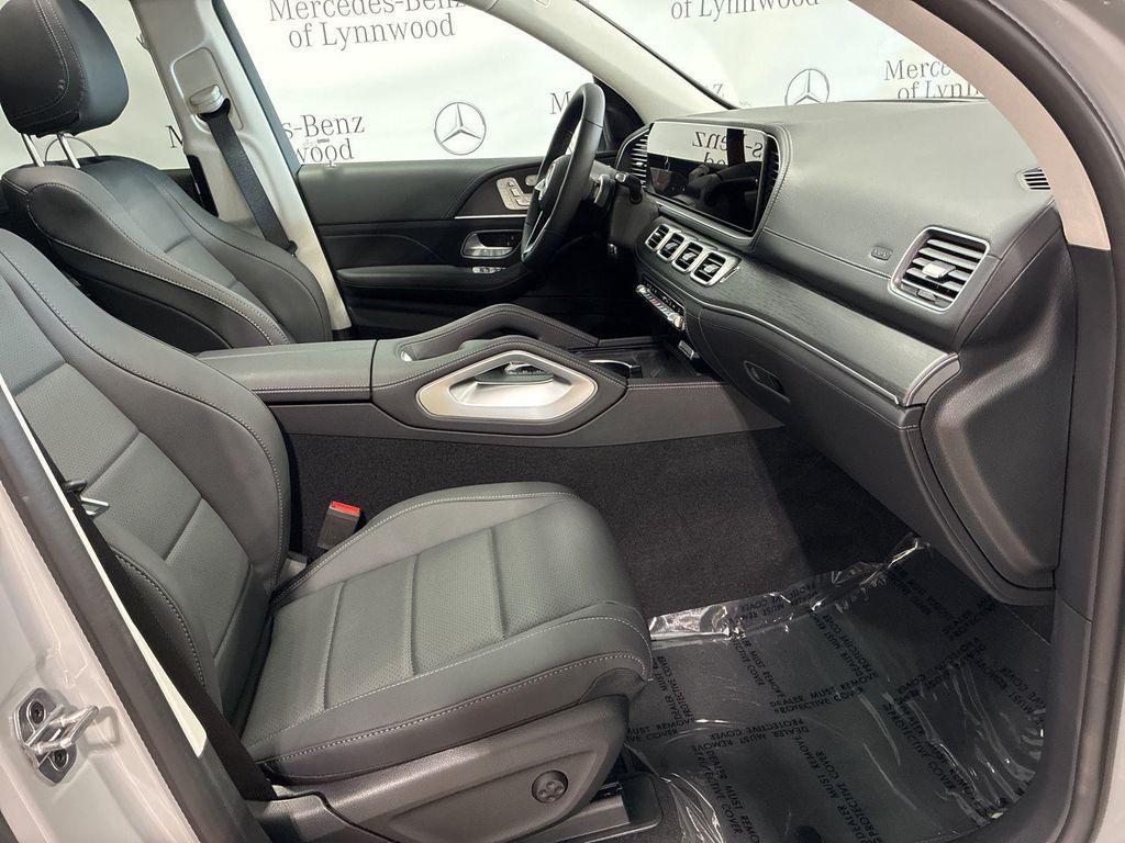 new 2026 Mercedes-Benz GLE 450 car, priced at $84,025