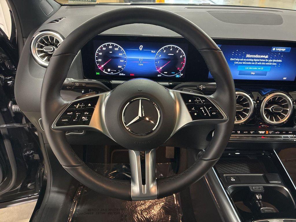 used 2025 Mercedes-Benz GLA 250 car, priced at $40,995