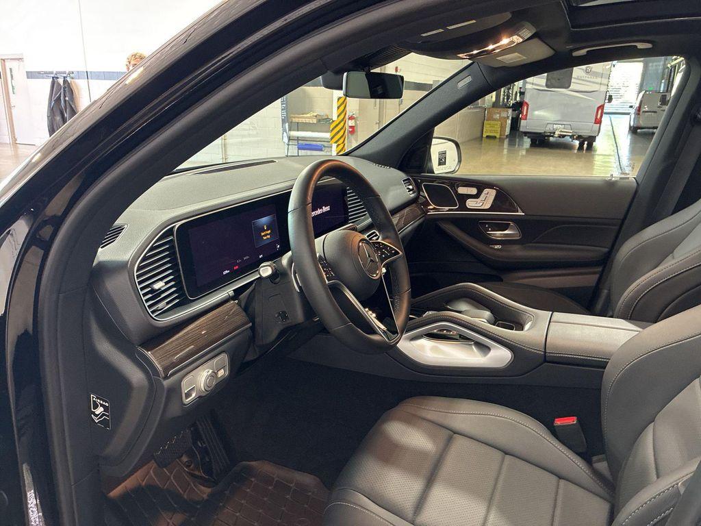 new 2025 Mercedes-Benz GLE 450e car, priced at $76,890
