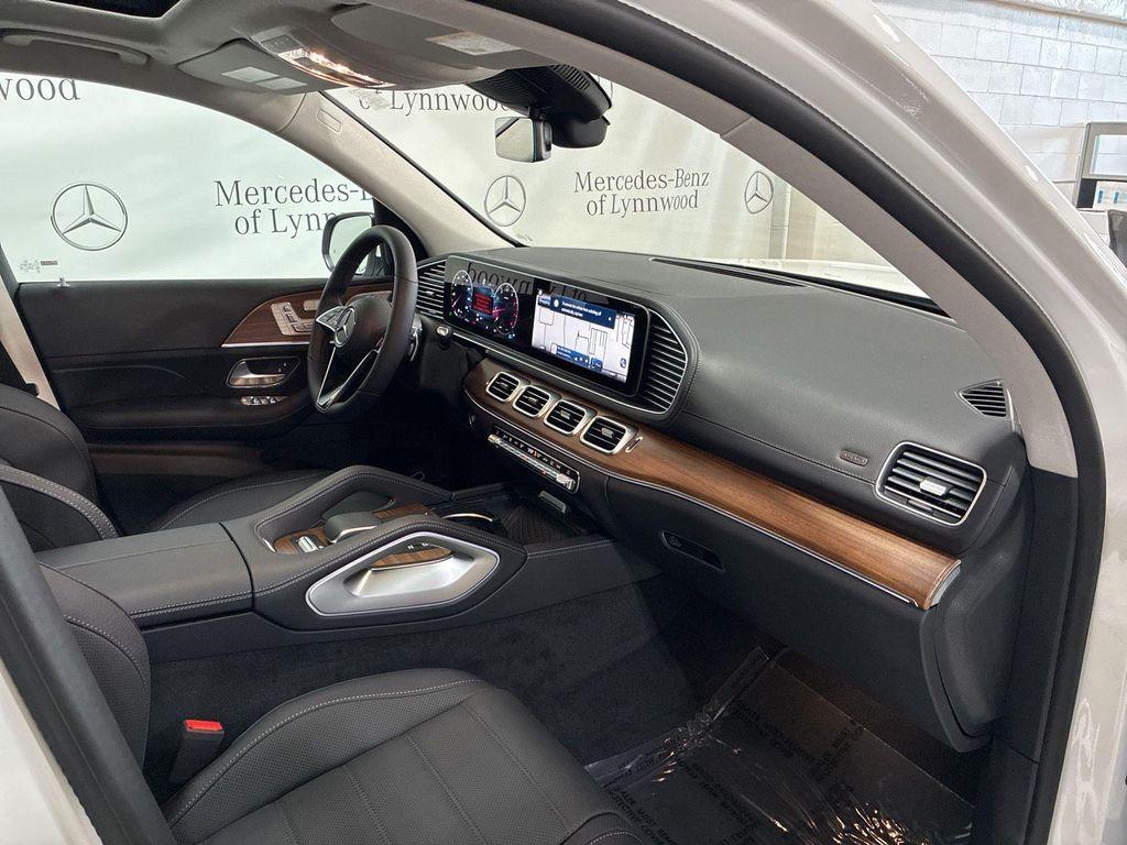new 2026 Mercedes-Benz GLS 450 car, priced at $97,450