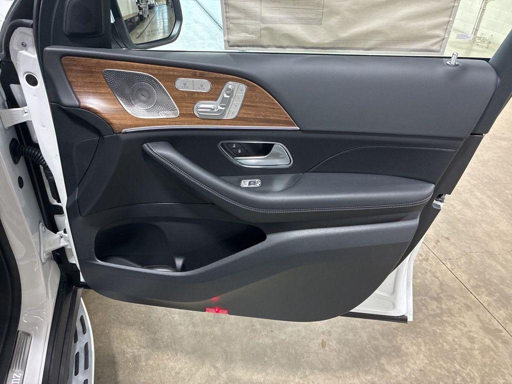 new 2026 Mercedes-Benz GLS 450 car, priced at $97,450