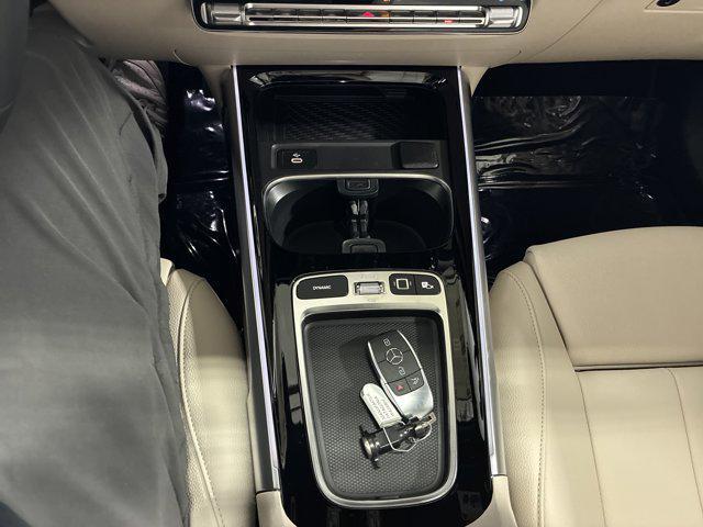 new 2025 Mercedes-Benz GLB 250 car, priced at $53,850