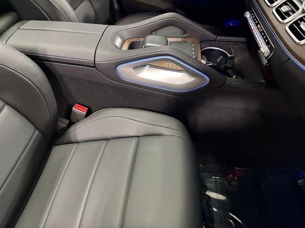 new 2025 Mercedes-Benz GLE 450 car, priced at $75,795