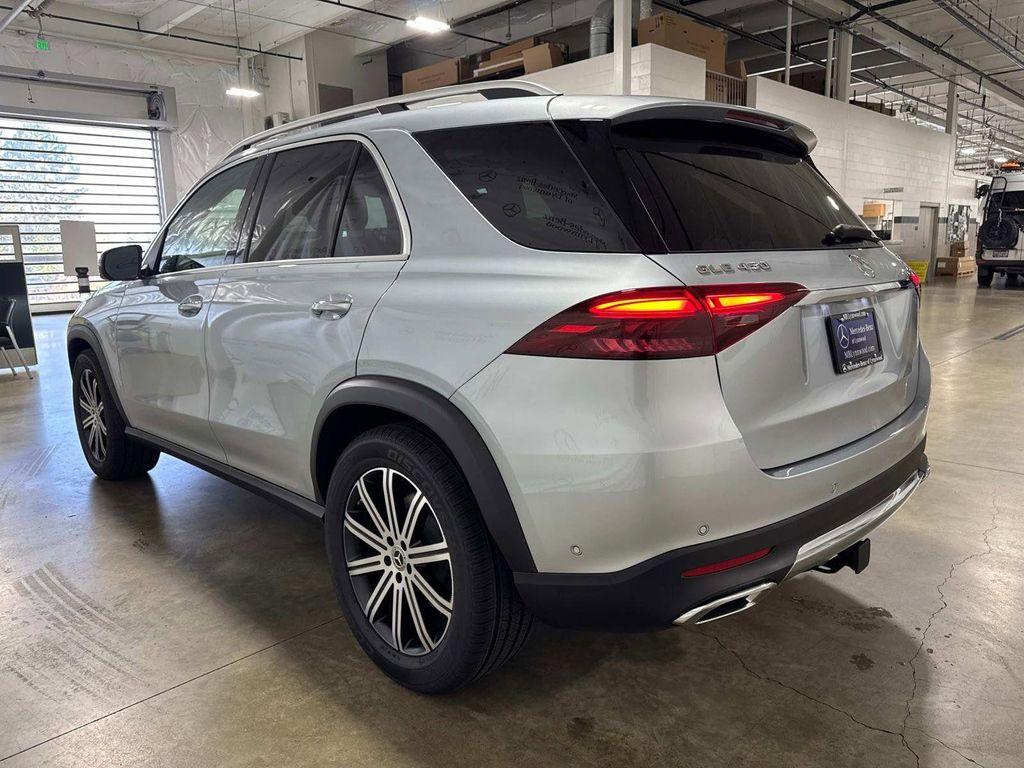 new 2025 Mercedes-Benz GLE 450 car, priced at $75,795