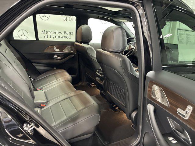 new 2025 Mercedes-Benz GLE 450 car, priced at $85,520