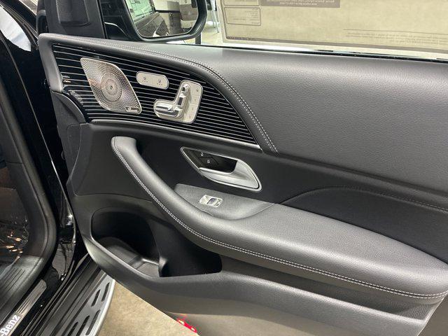 new 2025 Mercedes-Benz GLE 580 car, priced at $103,130